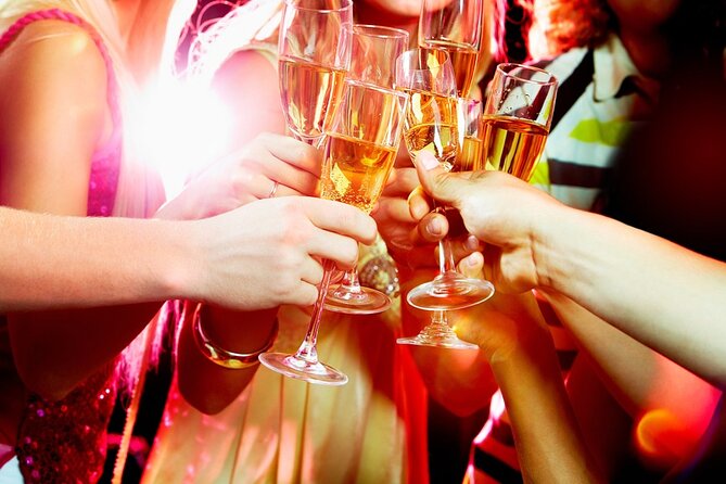 Private 2-Hour Limo Tour of Las Vegas with Champagne - Limo reality check: size, air-conditioning, and music