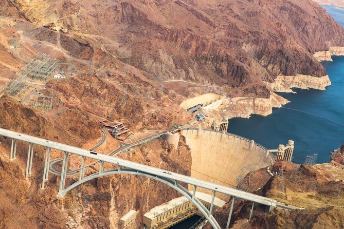 Private Grand Canyon National Park South Rim Tour - The Pre-Canyon Stops: Vegas Sign, Coffee Fuel, and Dam Views
