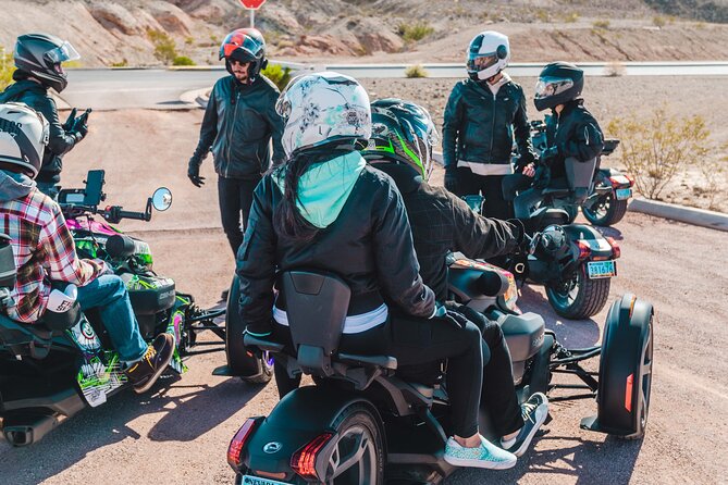 Private Guided Red Rock Tour On A CanAm Trike - What You Really Get: Bluetooth, Chargers, Helmets, Water