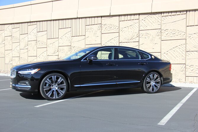Private Luxury Las Vegas Airport Transfer – Domestic Arrivals - Door-to-door is the point (and it saves real time)