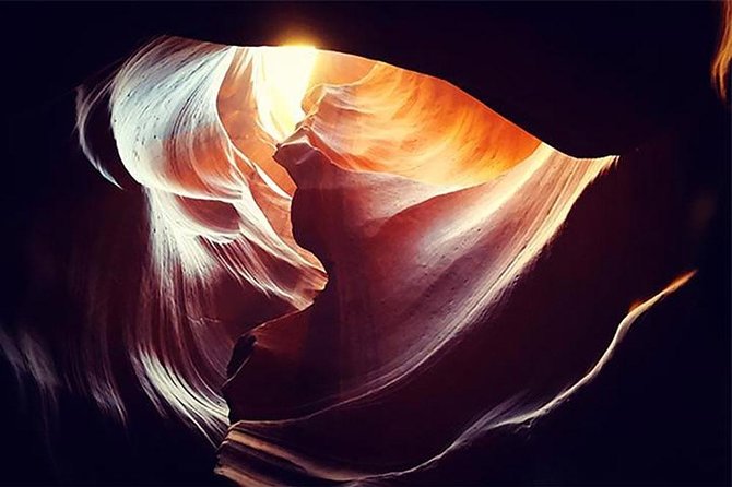 Private Upper or Lower Antelope Canyon & Horseshoe Bend Day Tour - The Drive Through Virgin River Gorge and Past Page’s Big-Win Viewpoints