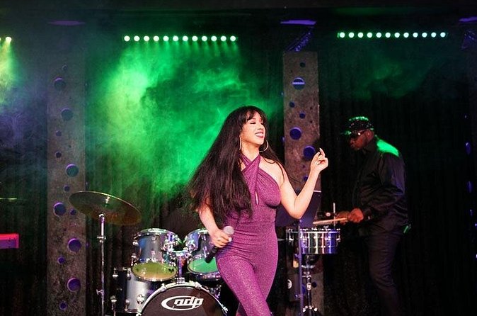 Queen Selena: A Tribute to the Latin Pop Superstar in Las Vegas - The 1 Hour 10 Minutes Set: What You’re Really Paying For