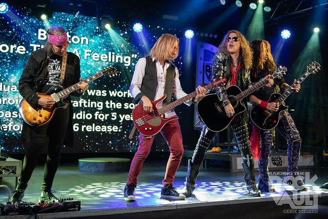 Raiding the Rock Vault at the Hard Rock Cafe in Las Vegas - Drinks, rules, and small comfort details that matter