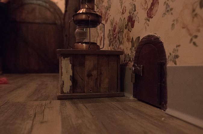 Red Riding Hood Escape Games in Las Vegas - Red Riding Hood case file: what you’re solving