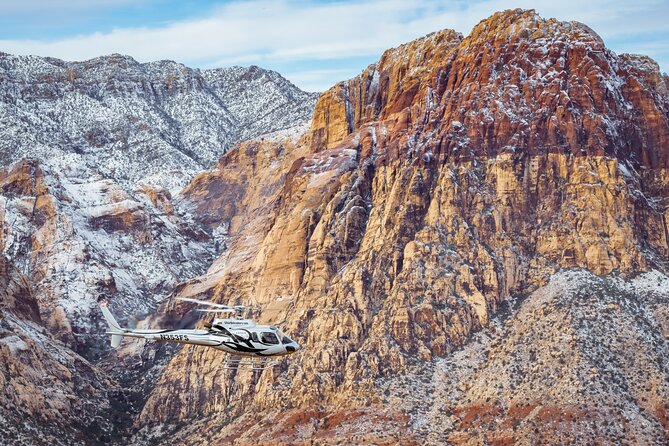 Red Rock Canyon Helicopter Air-Only Tour in Las Vegas - A Quick Drop Into Real Vegas: Strip Views and Landmark Recognition