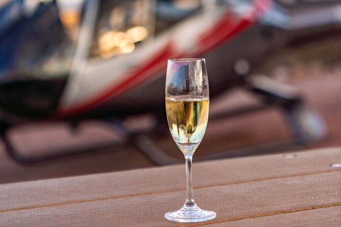 Red Rock Canyon Helicopter Tour with Landing and Champagne Toast - Small-Group Flight Comfort, Seating Reality, and Weight Rules