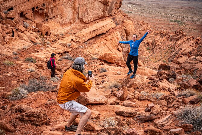 Red Rock Canyon Hiking Adventure fom Las Vegas - Trading neon for Red Rock views (and why the timing matters)
