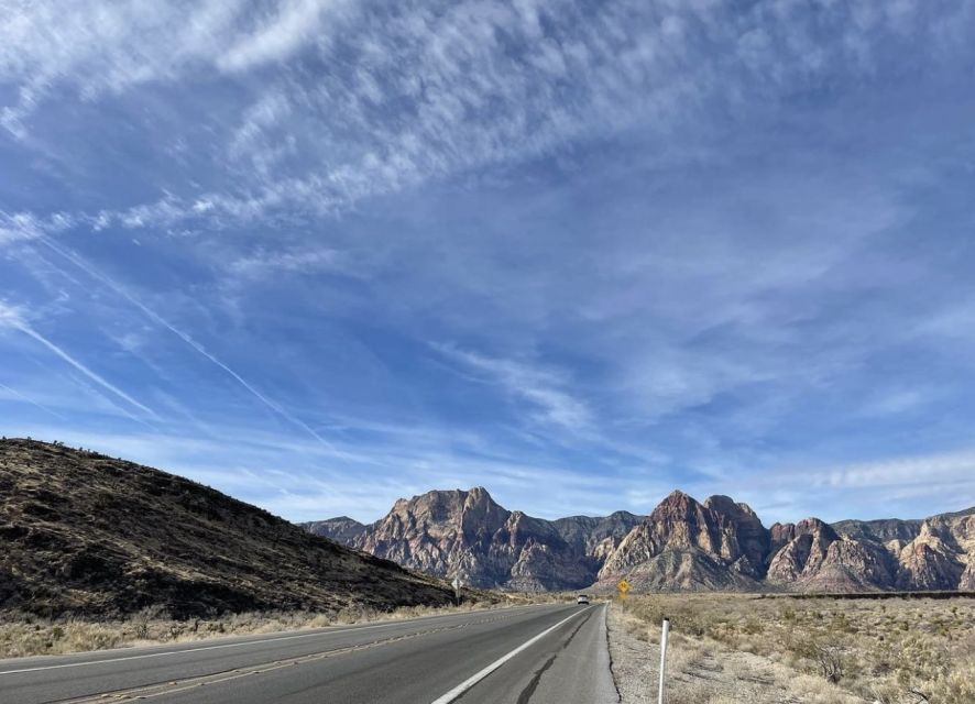 Red Rock Canyon Sign& Seven Magic Mountains Tour - Price and value: why $250 works best for the right kind of traveler
