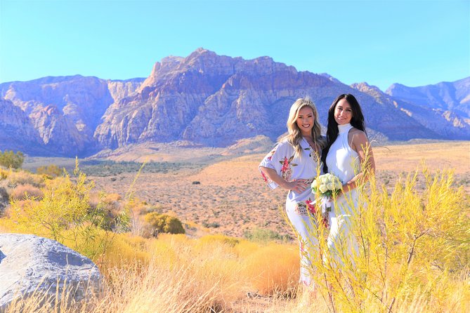 Red Rock Canyon Wedding by Private Limousine - Why Red Rock Canyon feels like a win for a Vegas wedding