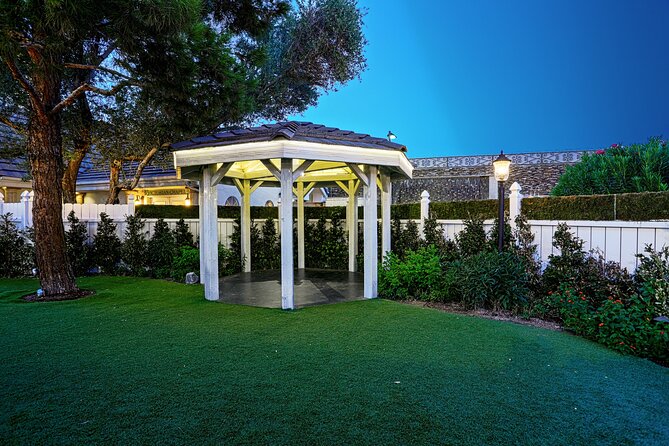 Romantic Las Vegas Wedding Package - Fees you must budget: license, minister/celebrant, and gratuities