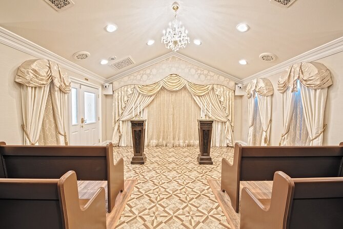 Romantic Las Vegas Wedding Package - The 1.5-hour flow: Married In Las Vegas Sign to the Victorian Chapel