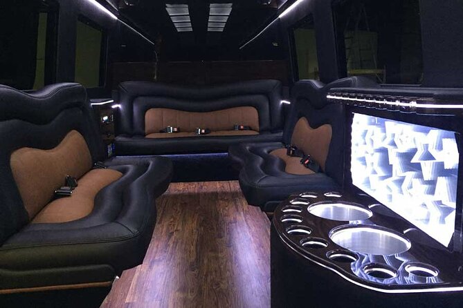 Round Trip Private Transfer Las Vegas Airport to Las Vegas by limo MB Sprinter - Chauffeur Communication: The Difference Between Easy and Awkward