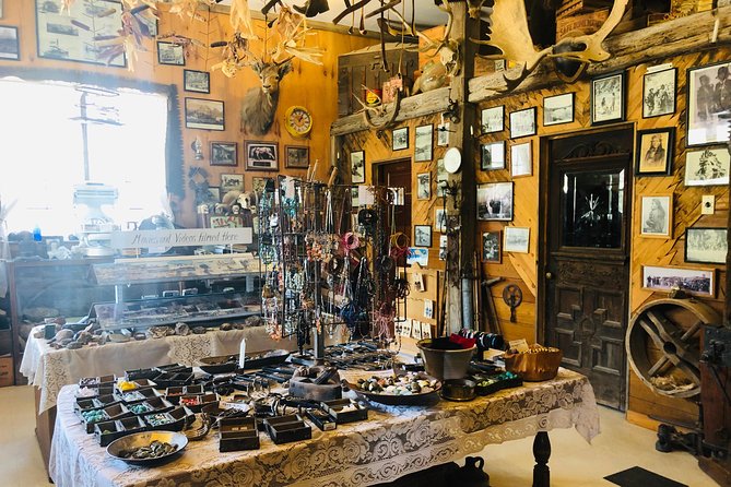 Small Group Ghost Town Gold Mine Tour with Hoover Dam Photo Stop - Stop 3: Techatticup Mine walk—gold and quartz underground