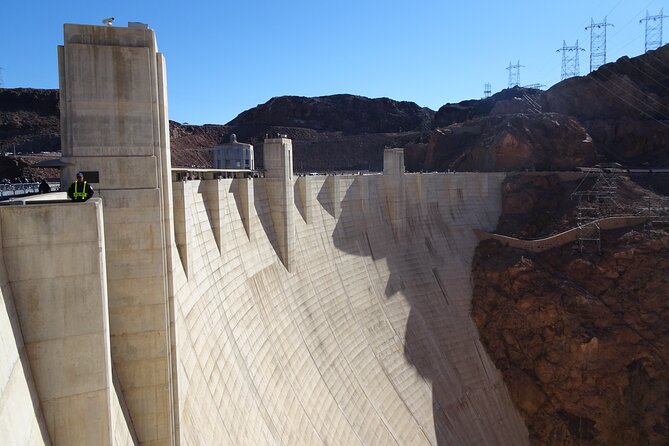 Small Group Hoover Dam, Lake Mead and Boulder City Tour - Semi-Private vs Private: Which Option Fits Your Style?
