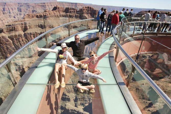 Small Group Tour: Grand Canyon West Rim, Skywalk & Hoover Dam - The 7:00am start: how this tour helps you beat the rush
