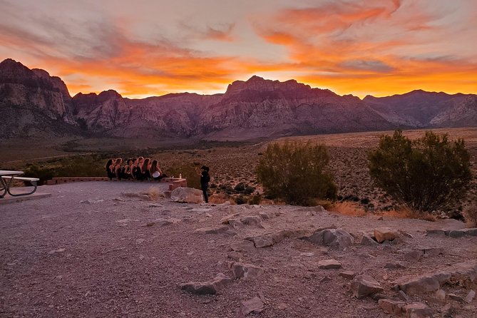 Sunset Hike and Photography Tour near Red Rock with Optional 7 Magic Mountains - The hike level: as strenuous as you make it