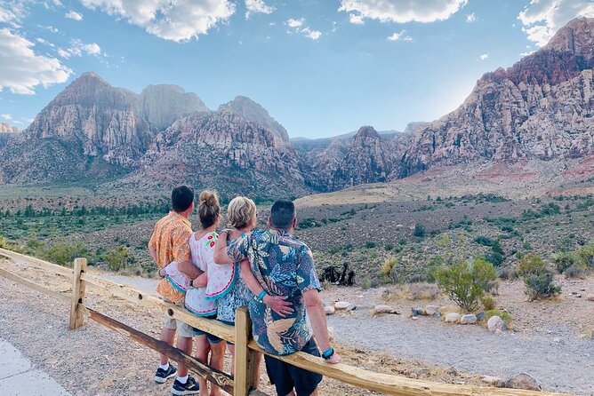 Sunset Hike and Photography Tour near Red Rock with Optional 7 Magic Mountains - Value check: is $149 a good deal for this experience?
