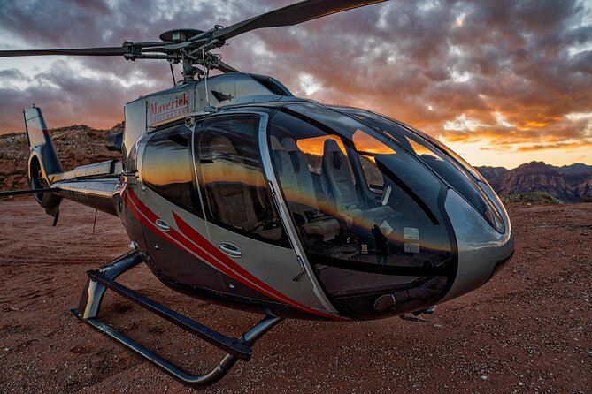 Sunset Red Rock Canyon Helicopter Tour and Champagne Toast - The Las Vegas Strip at Night: Landmarks You Can Actually Identify