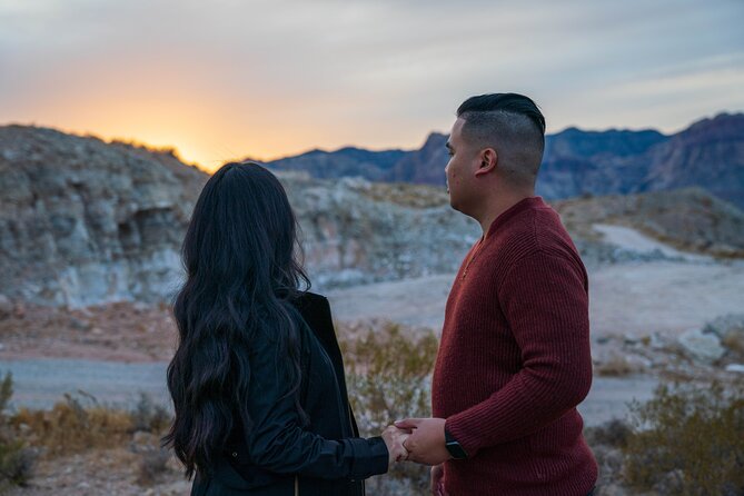 Sunset Red Rock Canyon Helicopter Tour and Champagne Toast - Meeting Point, Getting There, and What to Bring