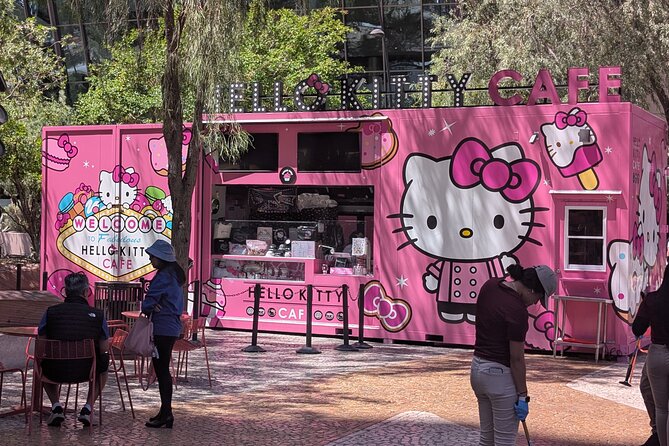 Sweet Side of Vegas: Chocolate and Candy Tour with Free Samples - Opening Gifts and the Thermal Bag That Saves Melting Candy