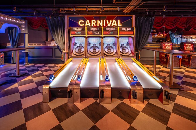 Swingers Indoor Mini Golf at Mandalay Bay - Drinks and food: where the real budget can shift