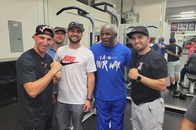 The Ultimate Las Vegas Fight Tour - Small group energy, guide style, and how to get the best photos