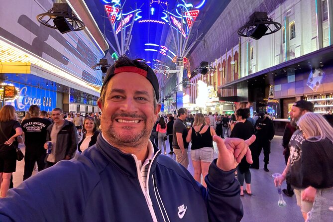 The Ultimate Las Vegas Tour - Stop 1: Welcome to Fabulous Las Vegas sign and the best first-photo story