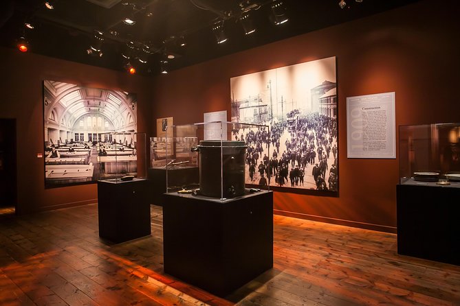 Titanic: The Artifact Exhibition at the Luxor Hotel and Casino - Arriving at Luxor’s Atrium Level: the easiest way to start