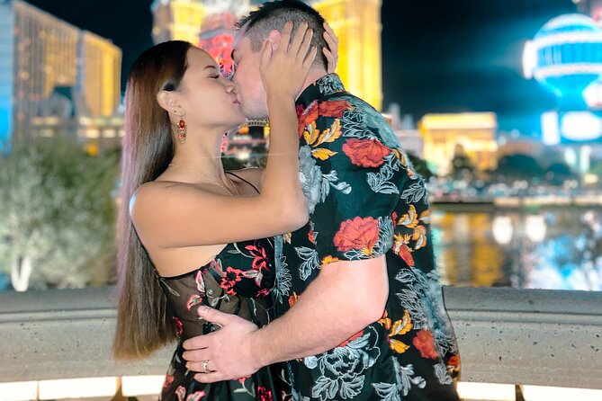Trendy Strip Photo/Video Walking Tour in Las Vegas - The guide matters: Tyler’s approach to angles and comfort