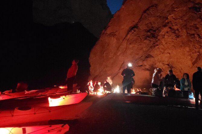 Twilight Black Canyon Kayak Tour with Bonfire Experience - What to wear and bring so the trip stays fun