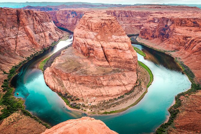 Two-Day 4-in-1 Grand Circle Tour from Las Vegas - Seligman Break: A Route 66 Pause That’s Actually Fun