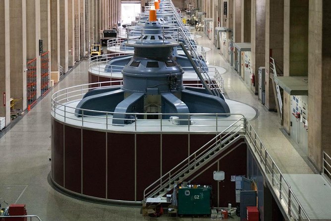 Ultimate VIP Hoover Dam Tour from Las Vegas with Lunch - LA Comedy Club voucher at The Strat: the value add you should use