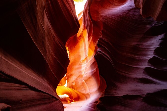 Upper Antelope Canyon & Horseshoe Bend from Las Vegas with Lunch - Morning pickup in Las Vegas: where the bus meets you (and what to pack)