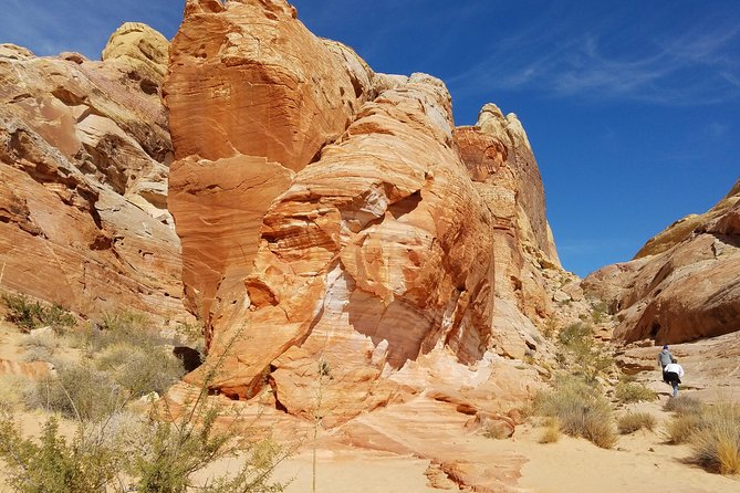 Valley of Fire Guided Hiking Tour From Las Vegas - The 3-Hour Valley of Fire Stop: Visitor Center Time and Trail Stops