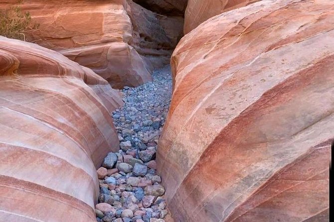 Valley of Fire/ Mojave Desert VIP Small Group Tour From Las Vegas - The Beehives and Cabins: short walks, big shapes