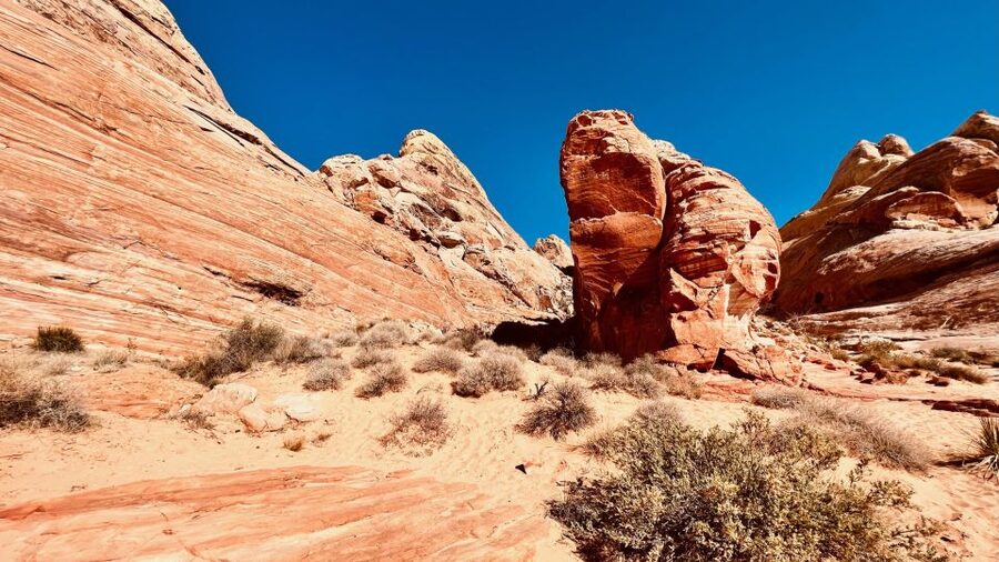 Valley of Fire VIP Small Group Tour From Las Vegas - Valley of Fire Visitor Center: Quick Learning and a Breather