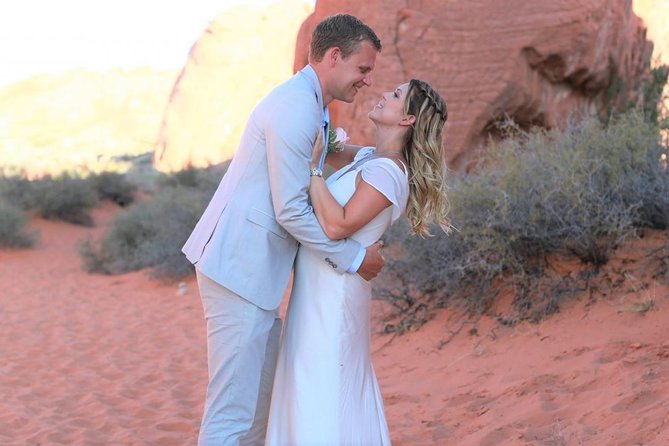Valley of Fire Wedding by Private Limousine - Photography: you get the photos, but timing can shift