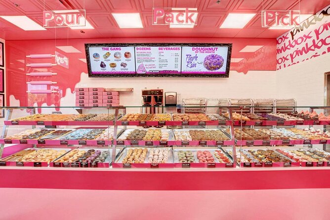 Vegas Chocolate Tour - Hershey’s Chocolate World at NYNY: 800+ Candies, Photo Props, and Flavors You Can Sample