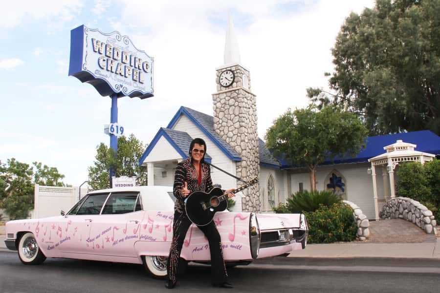 Vegas: Elvis-Themed Graceland Chapel Wedding or Vow Renewal - The Photo Plan: $80 Credits and 40+ Shots