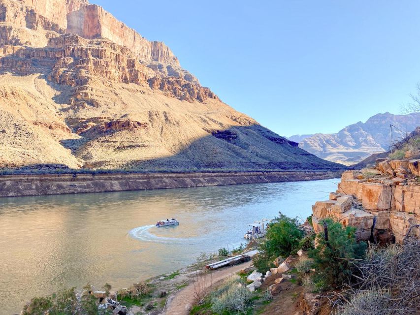Vegas: Grand Canyon Airplane, Helicopter and Boat Tour - Returning by airplane: the way the day ends matters