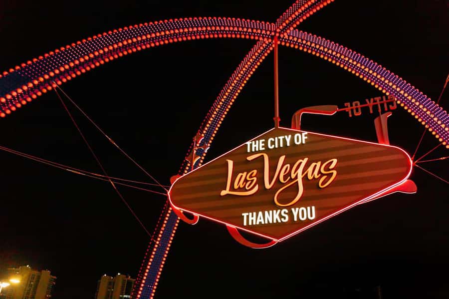 Vegas Illuminated: Ultimate Vegas Panaromic Night Bus Tour - Timing tradeoffs: when 7pm can feel like day, not night