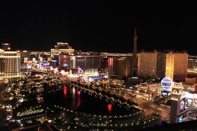 Vegas Secrets: Bars, Shopping, Limo and Dining Experience - Dinner and champagne toast: what you eat while the night stays fun