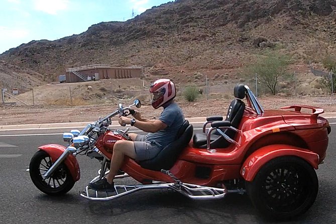 Vegas Strip and Red Rock Canyon Guided Trike or Slingshot Tour - What you’ll actually drive: automatic trike or Polaris Slingshot