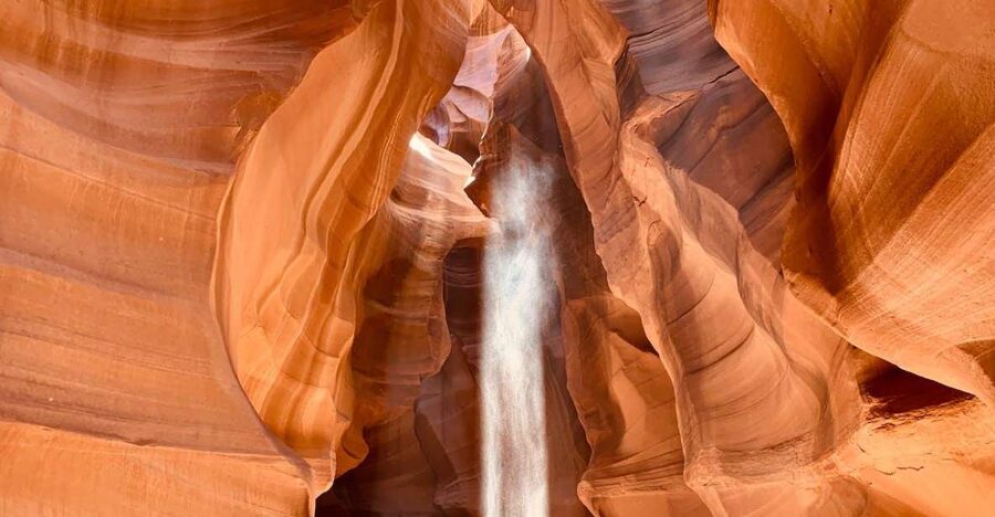 Vegas: Upper Antelope Canyon, Horseshoe Bend, Lake Powell - Page lunch break: simple food, long-distance fuel