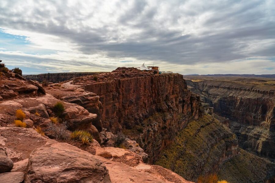 Vegas: VIP West Rim Helicopter Tour + Skywalk Option - Eagle Point and the Skywalk Bridge area: the big moment