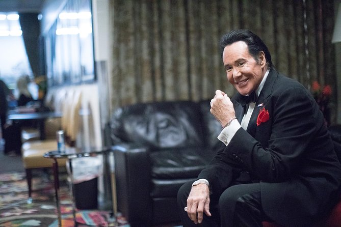 Wayne Newton: Up Close and Personal at the Flamingo Las Vegas - What the show feels like: songs, instrument skills, and Mr. Vegas stories